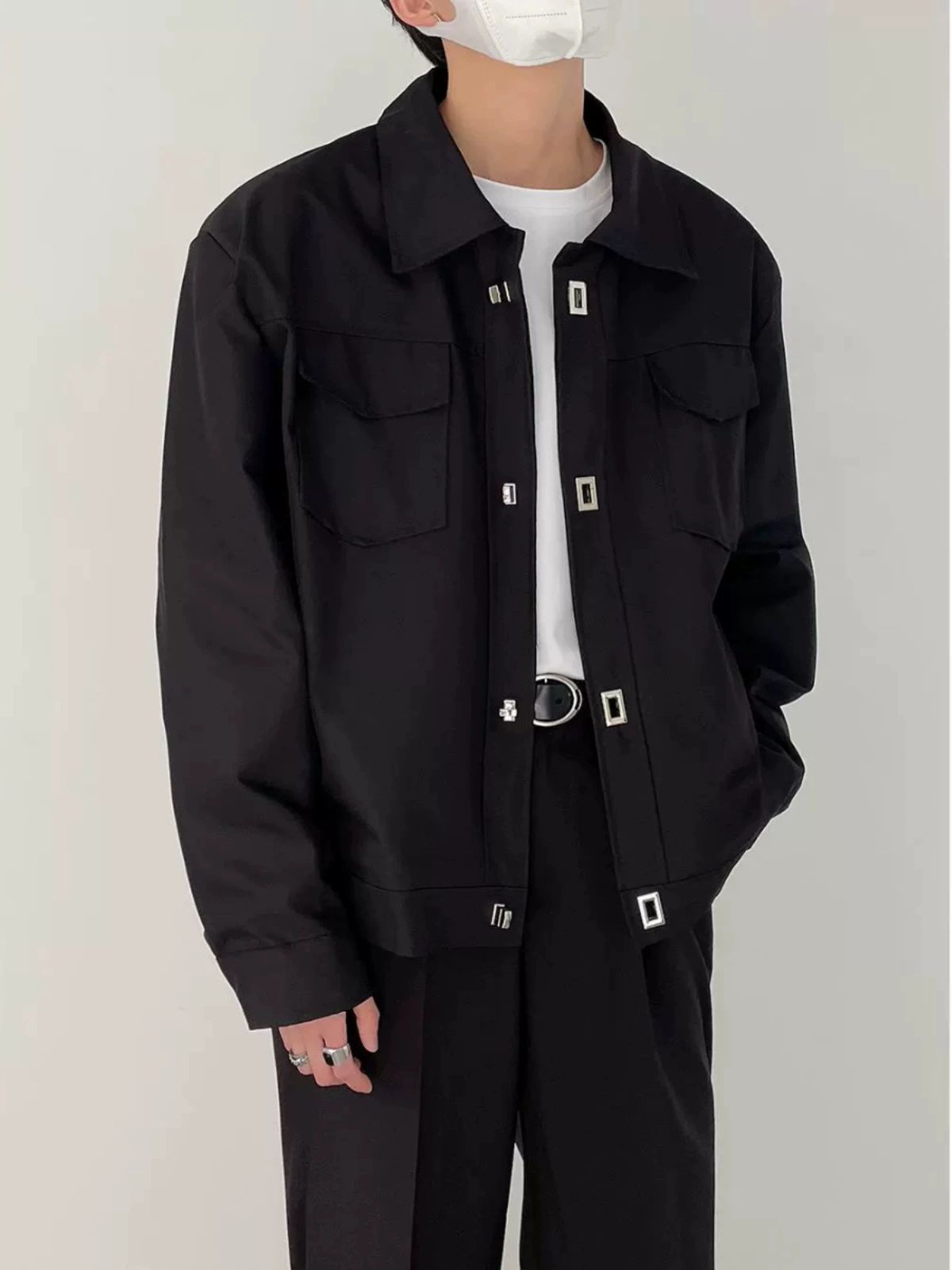 トラックジャケット 襟付き四つポケット軽量ナイロンジャケット