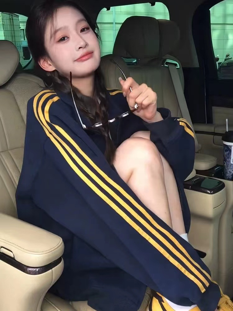 トラックジャケット 袖ライン入りゆったりハーフジップトラックジャケット