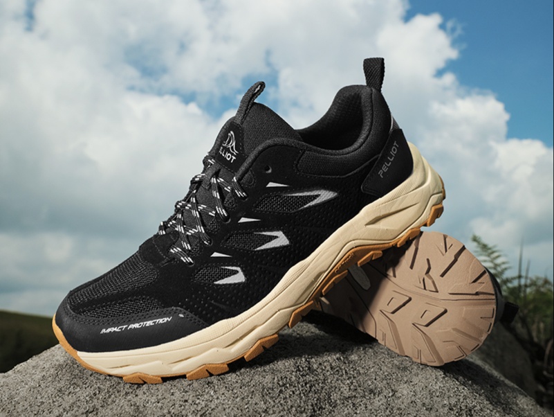 https://fulmo-img-server.com/trail-shoes/1741695060672_wo02sw5q_i8iu1qa6.jpeg