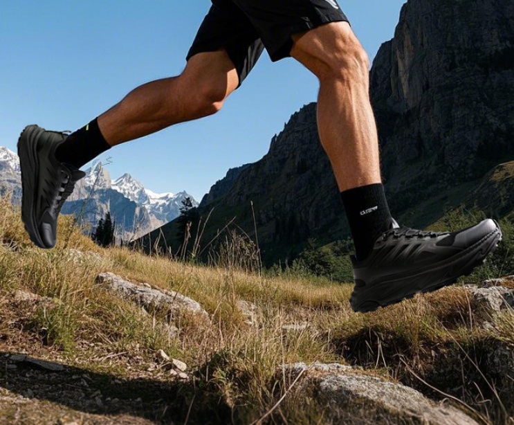 https://fulmo-img-server.com/trail-shoes/1741699017979_srr4m1xz_48ubl7sv.jpeg