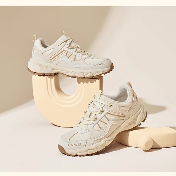トレイルランニングシューズ 砂漠の風 歩みやすい登山靴