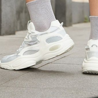 トレイルランニングシューズ エアリーフロートランナー