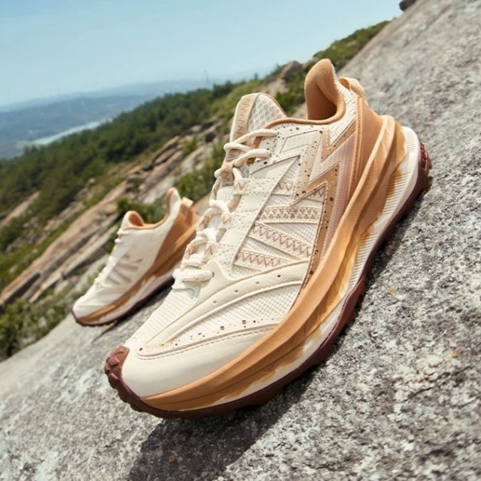 トレイルランニングシューズ メンズ山岳縦走軽量メッシュクッション靴