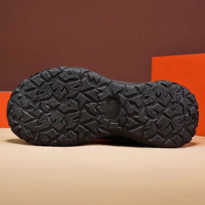 トレイルランニングシューズ 山岳地形対応回転式締め付け機構搭載メンズトレイルシューズ