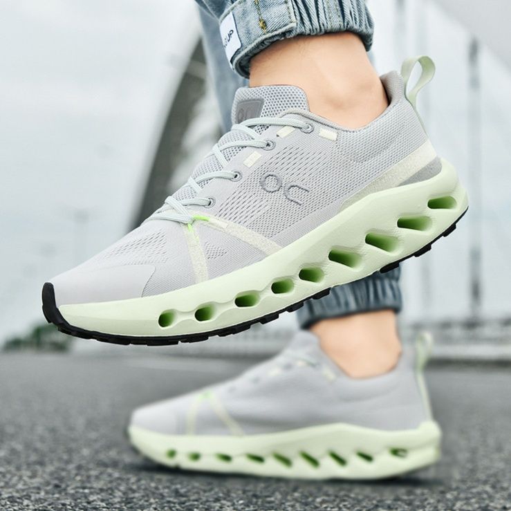 トレイルランニングシューズ 超軽量通気性メッシュメンズトレイルシューズ