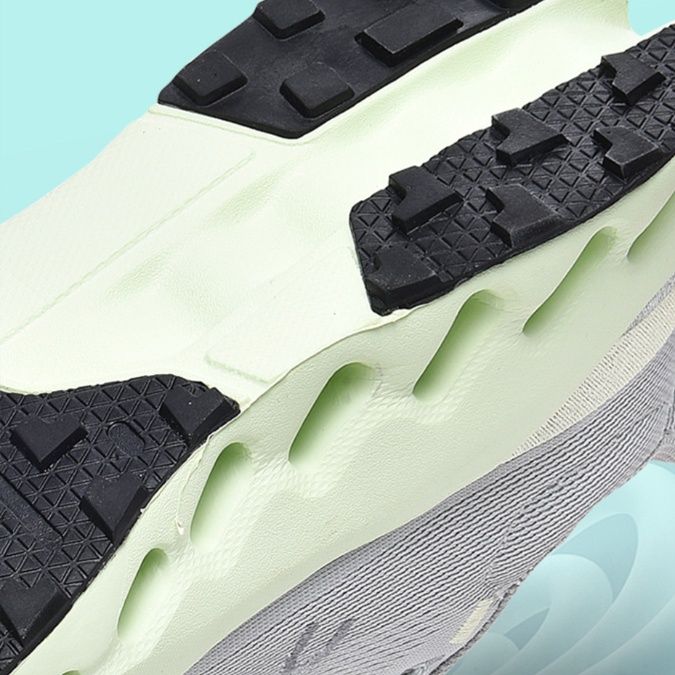 トレイルランニングシューズ 超軽量通気性メッシュメンズトレイルシューズ