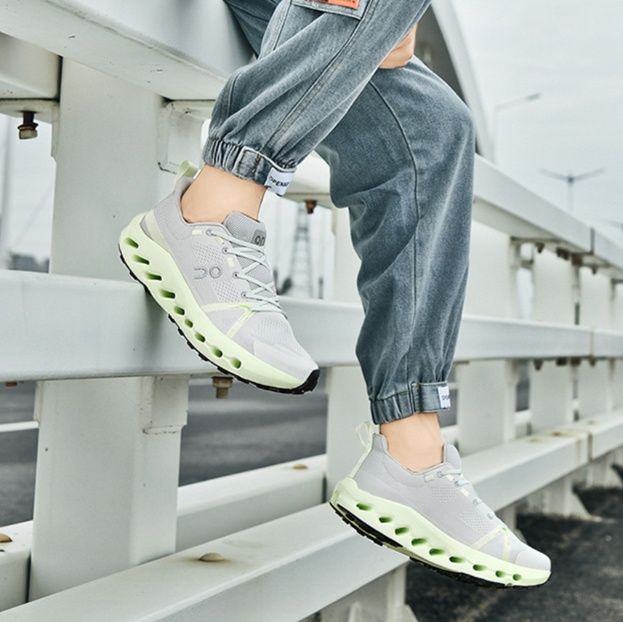 トレイルランニングシューズ 超軽量通気性メッシュメンズトレイルシューズ