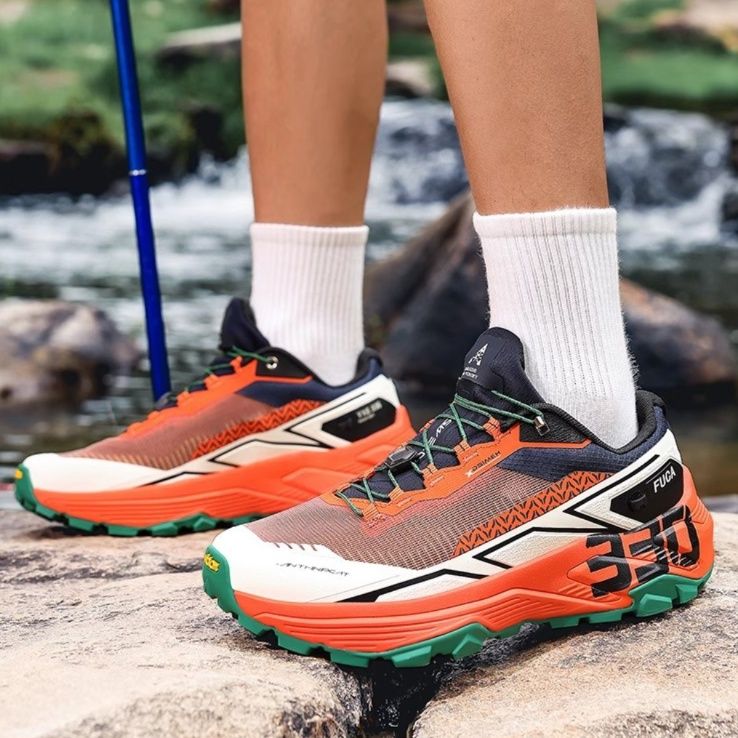 トレイルランニングシューズ 山岳地形対応高機能メンズトレイルシューズ