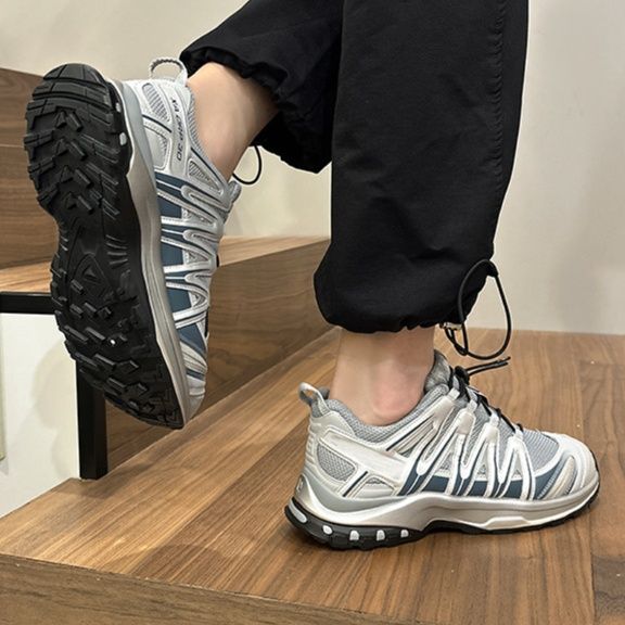 トレイルランニングシューズ 軽量メッシュレディーストレイルランニングシューズ