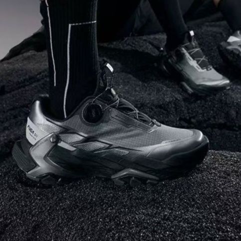トレイルランニングシューズ 山岳地帯対応高機能ダイヤル式締付けメンズシューズ