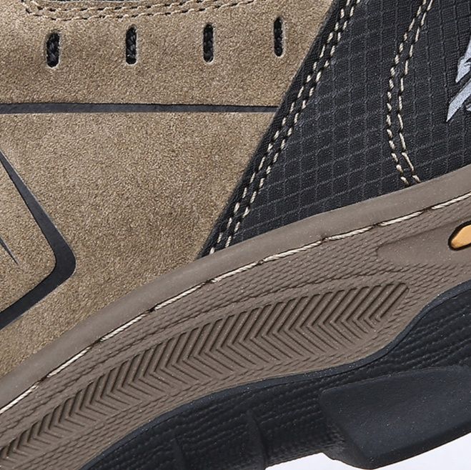 トレイルランニングシューズ 山野駆け抜ける軽量メンズトレイルシューズ