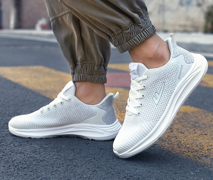 トレイルランニングシューズ エアクッション搭載軽量通気性メッシュメンズトレイルランニングシューズ