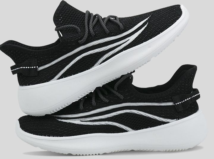 トレイルランニングシューズ メンズ 軽量 トレラン対応