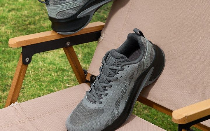 トレイルランニングシューズ 軽量通気性エアクッション搭載メンズトレイルランニングシューズ