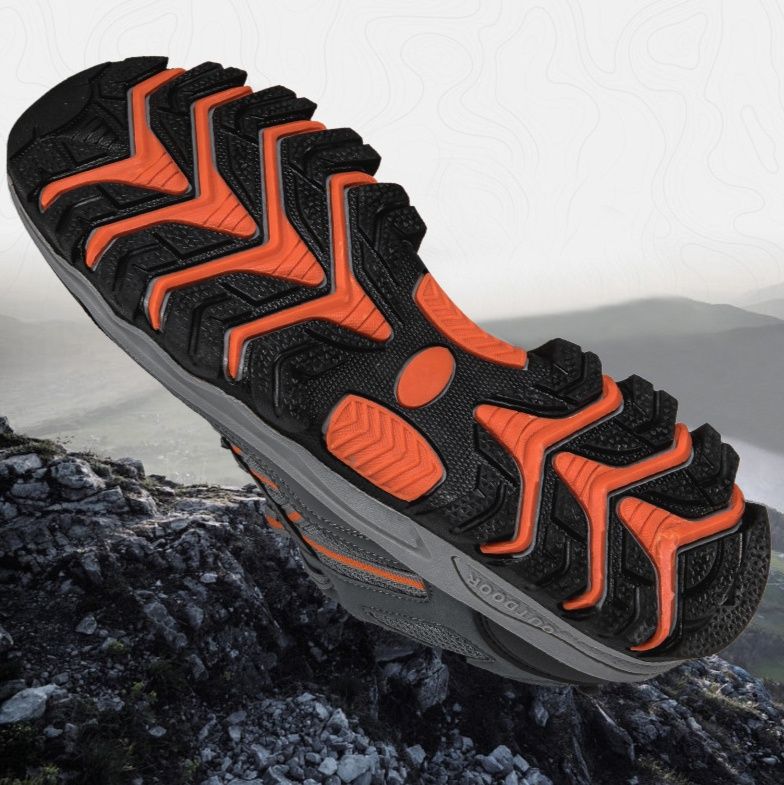 トレイルランニングシューズ レディース向け全地形対応型トレイルランニングシューズ