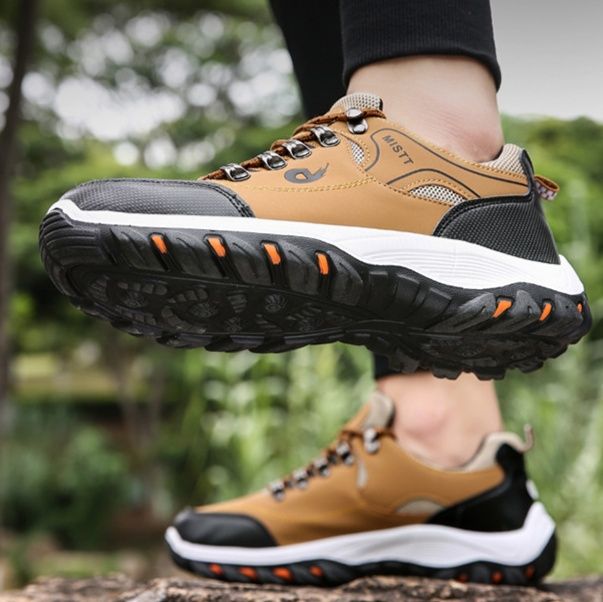 トレイルランニングシューズ 全地形対応型防滑機能付きトレイルランニングシューズ