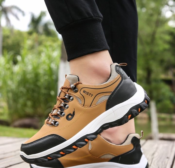 トレイルランニングシューズ 全地形対応型防滑機能付きトレイルランニングシューズ