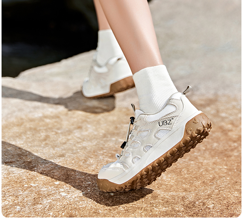 https://fulmo-img-server.com/trail-shoes/40087c8c-1199-47ba-aacc-3ef35a34c9ac.jpg