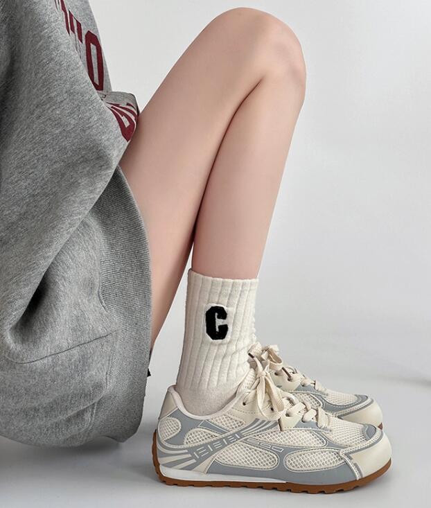 トレイルランニングシューズ レディース厚底運動靴 通気性抜群 外出用スニーカー