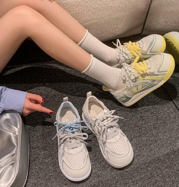 トレイルランニングシューズ レディース通気性メッシュトレイル運動靴 紐靴