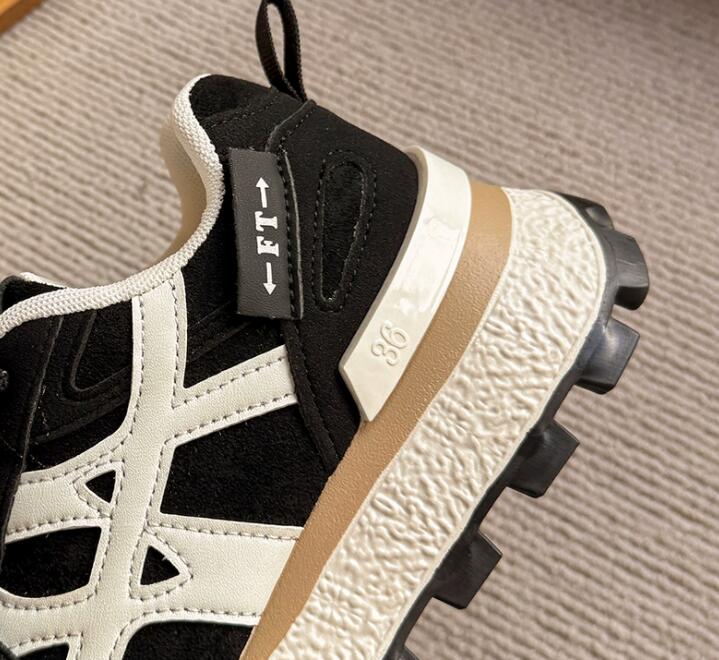 トレイルランニングシューズ レディース厚底トレイル運動靴 秋物スニーカー