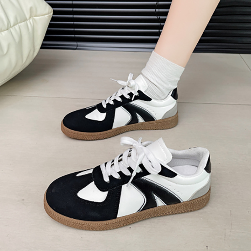 トレイルランニングシューズ レディース配色運動靴 復古風美脚効果 軽量歩きやすい靴