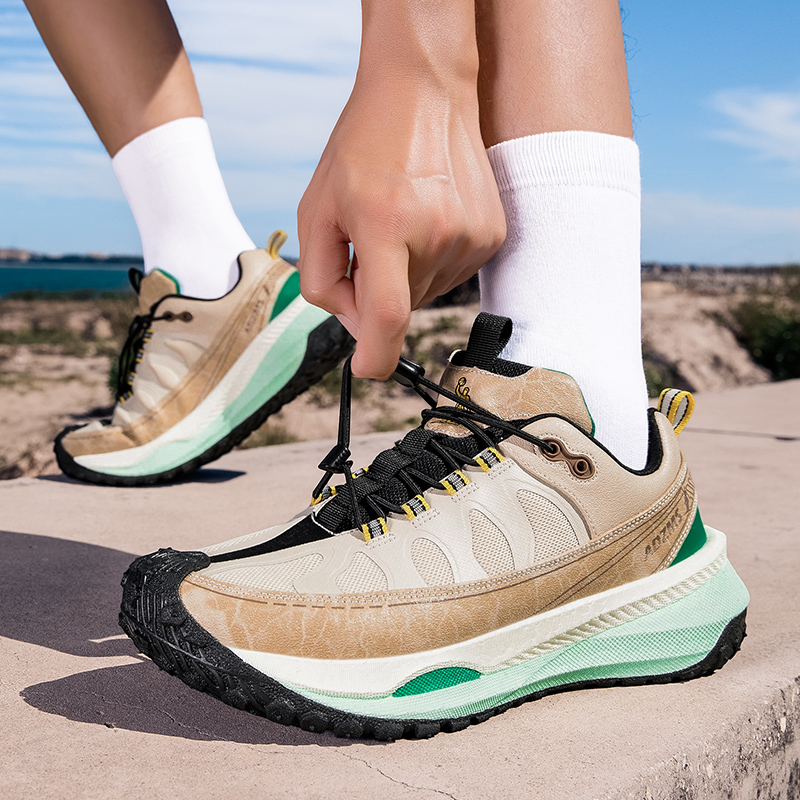 https://fulmo-img-server.com/trail-shoes/639b9de1-b04f-44e2-9763-76e384d971b1.jpg
