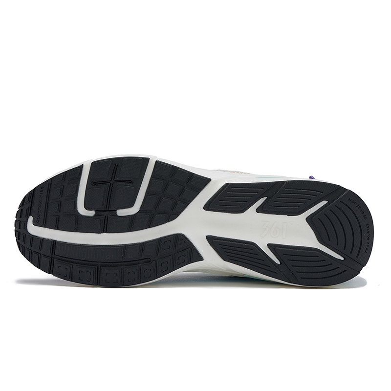 レディース厚底クッション搭載トレイルランニングシューズ