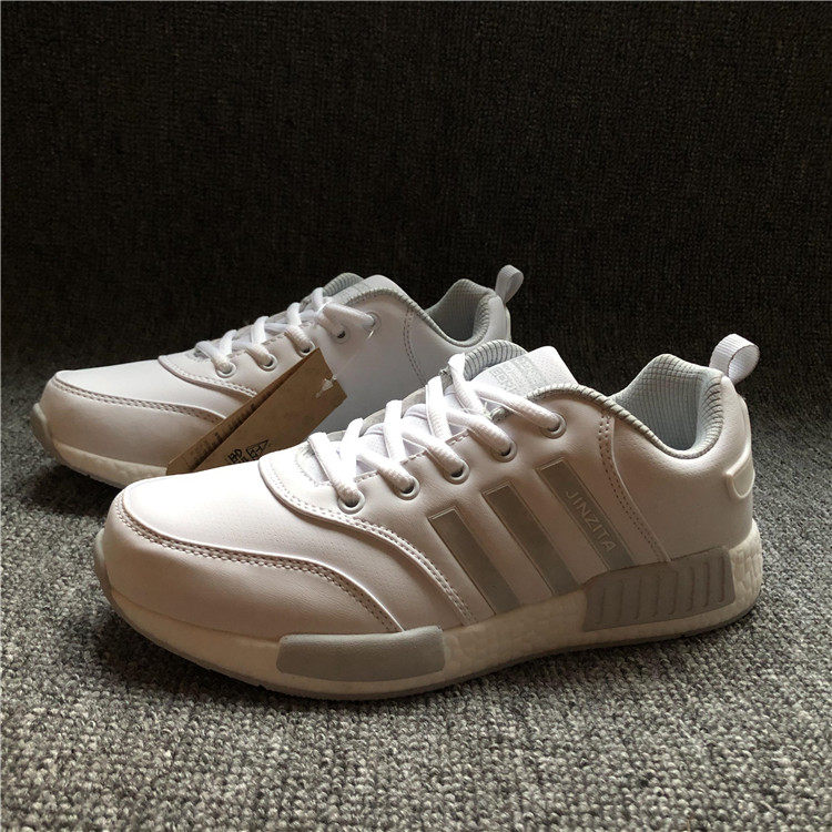 トレイルランニングシューズ 三本ライン軽量クッションレディーススニーカー