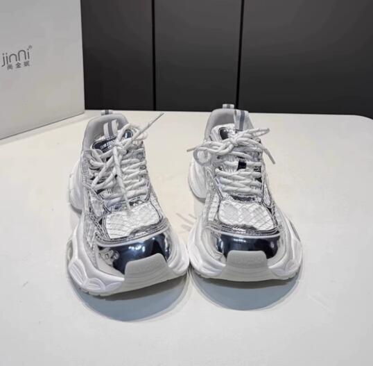 トレイルランニングシューズ レディース メッシュ トレイル運動靴 通気性抜群 紐靴