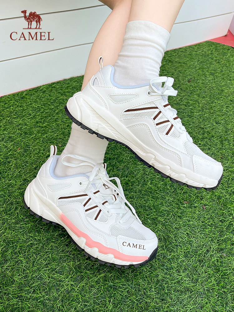 トレイルランニングシューズ 砂漠の風 歩みやすい登山靴