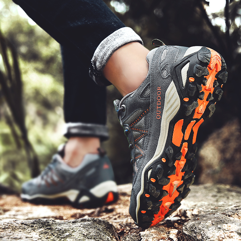 トレイルランニングシューズ 山岳地形対応深溝グリップソール搭載トレイルシューズ
