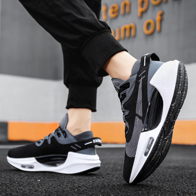 トレイルランニングシューズ 軽量通気性抜群エアクッション搭載メンズ運動靴