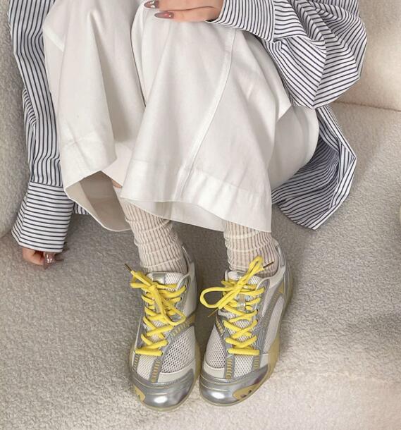 トレイルランニングシューズ レディース 運動靴 履きやすい軽量山道用靴