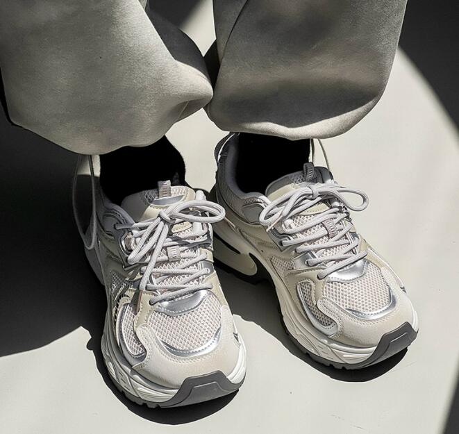 トレイルランニングシューズ メンズ厚底メッシュ運動靴 トレイル対応スニーカー