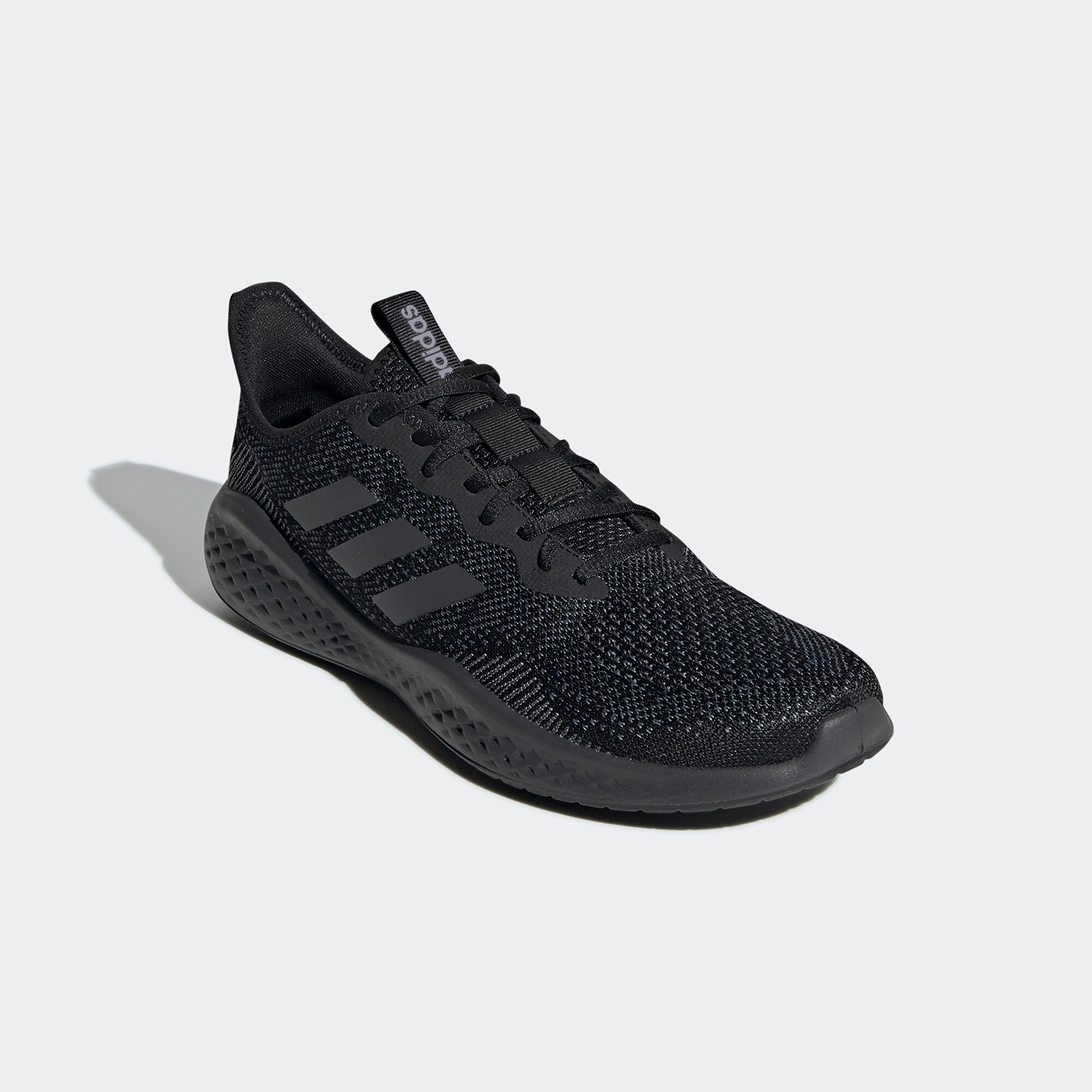 https://fulmo-img-server.com/trail-shoes/82141f41-3a7d-443c-8252-84586e3e5e60.jpg