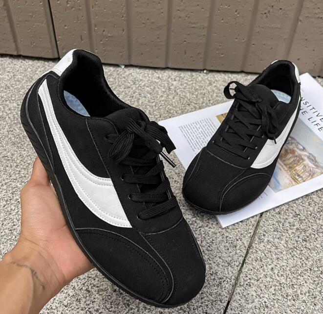 トレイルランニングシューズ メンズ復刻風運動靴 外出用軽量履き心地抜群