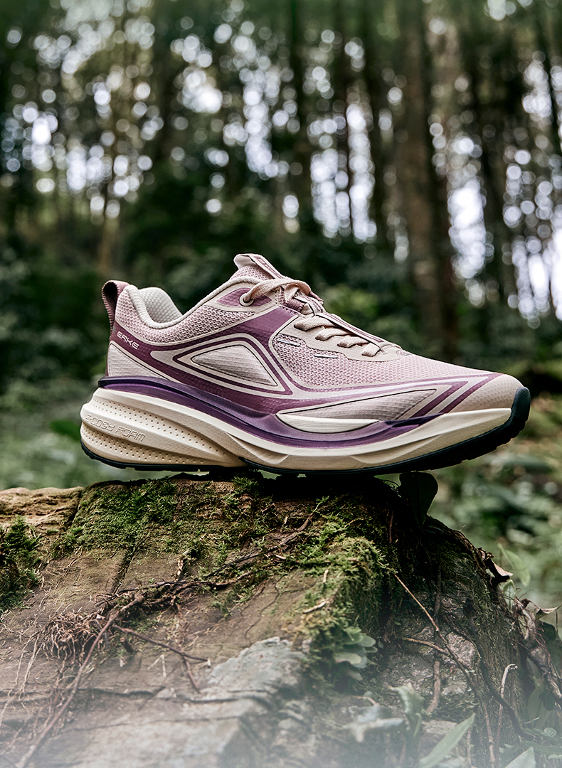 https://fulmo-img-server.com/trail-shoes/9d3d4887-4128-451a-8b88-0f0bb983c1fb.jpg