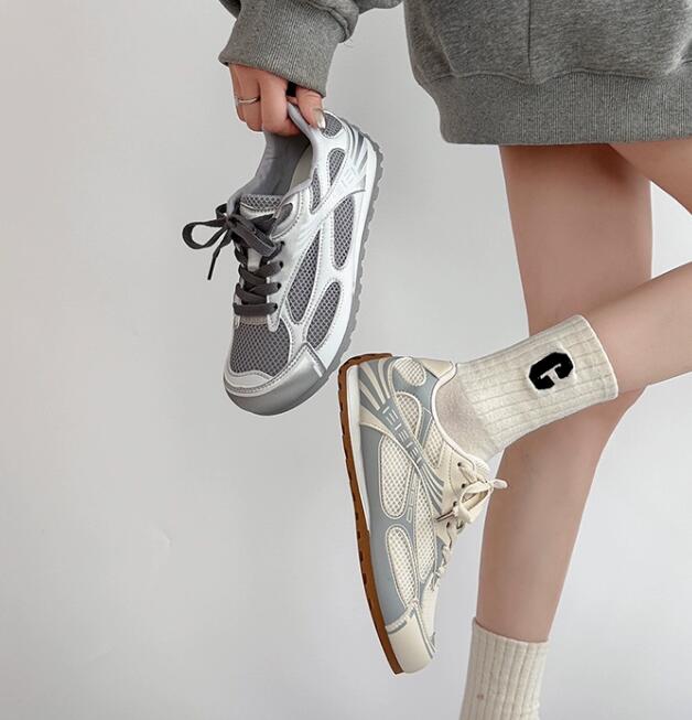 トレイルランニングシューズ レディース厚底運動靴 通気性抜群 外出用スニーカー