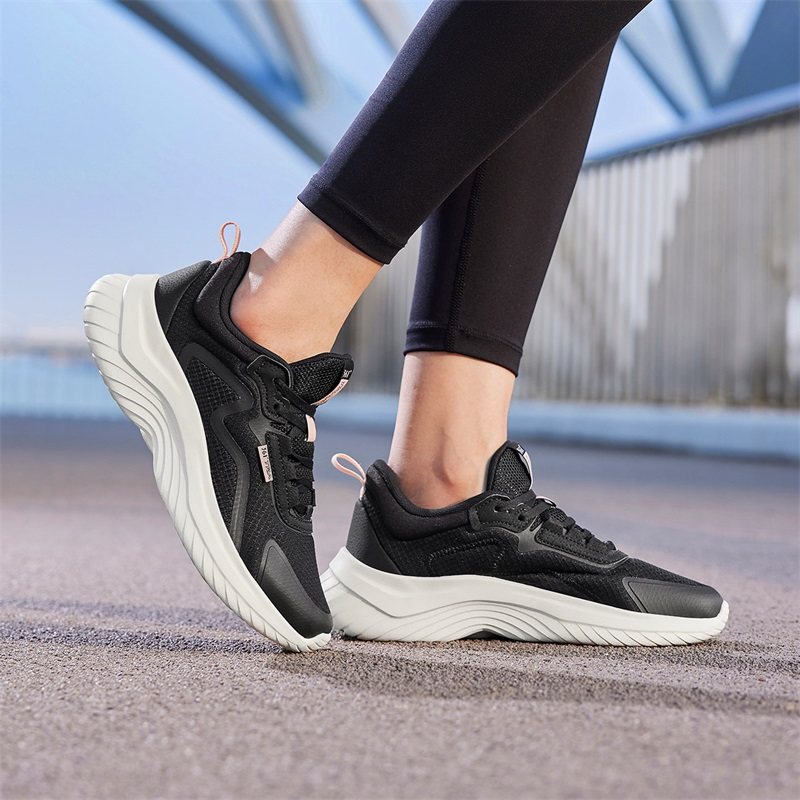 トレイルランニングシューズ 厚底波型ソール軽量レディーストレイルランニングシューズ