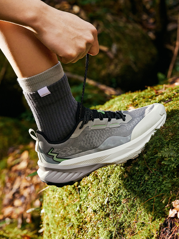 https://fulmo-img-server.com/trail-shoes/b490cf06-3160-4e3b-aaae-ec8a7c1b6354.jpg