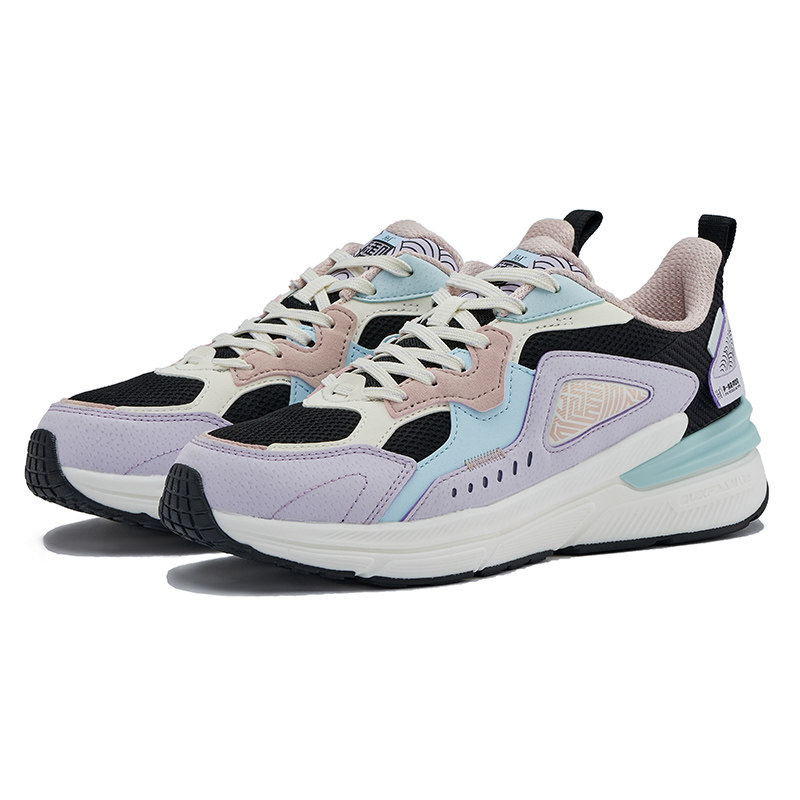 レディース厚底クッション搭載トレイルランニングシューズ