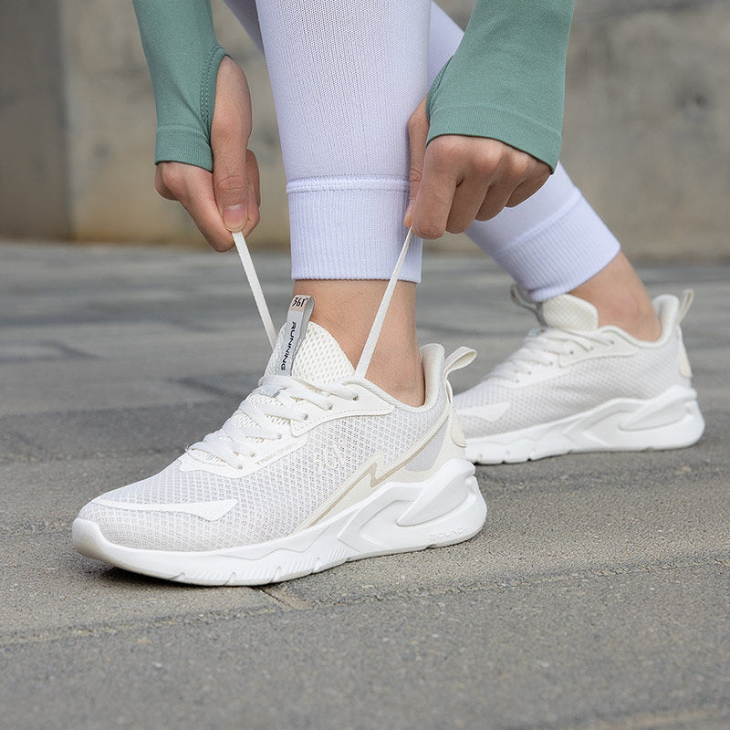 トレイルランニングシューズ 軽量通気性メッシュ厚底トレイルランニングシューズ