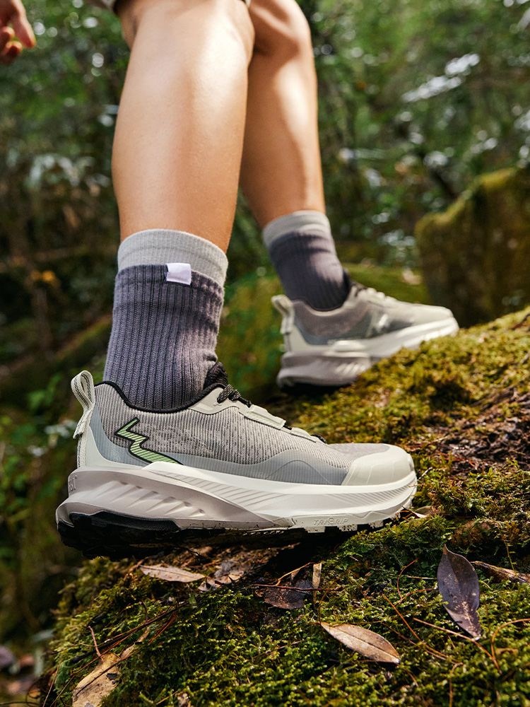 https://fulmo-img-server.com/trail-shoes/ccf1ebab-804c-489a-a753-7fd8e0a7d4a5.jpg