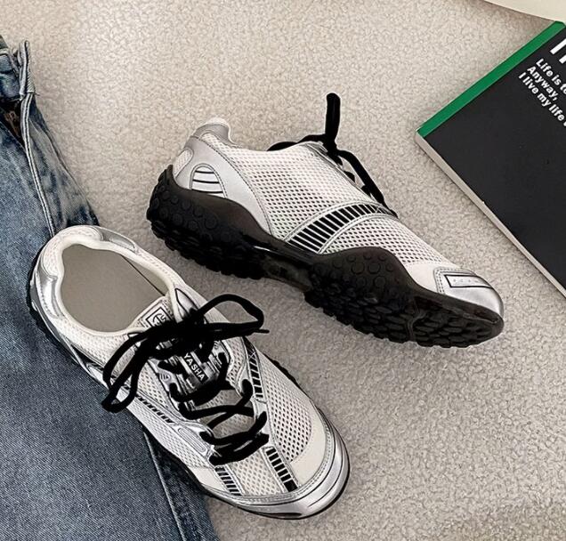 トレイルランニングシューズ レディース 運動靴 履きやすい軽量山道用靴