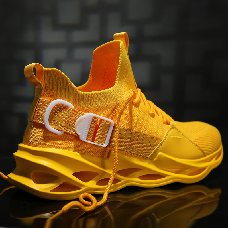 トレイルランニングシューズ 波型底面衝撃吸収トレイルランニングシューズ