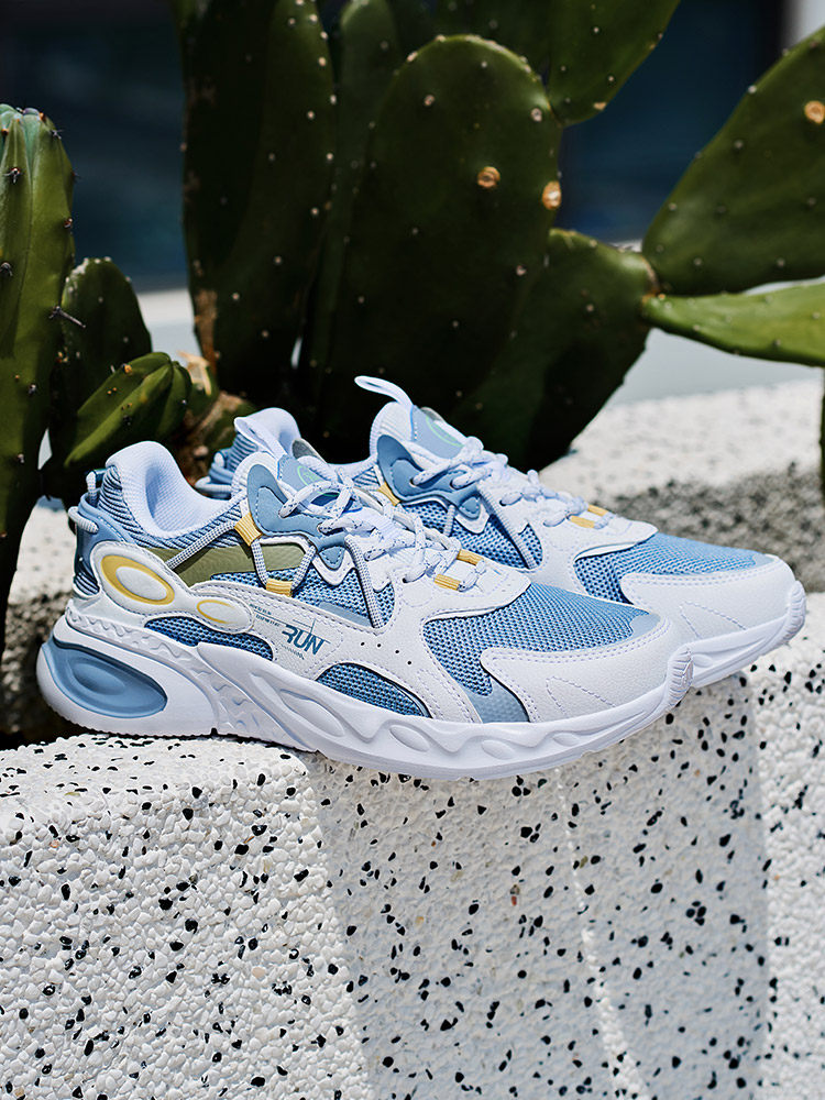 トレイルランニングシューズ エアクッション搭載メッシュトレイルランニングシューズ