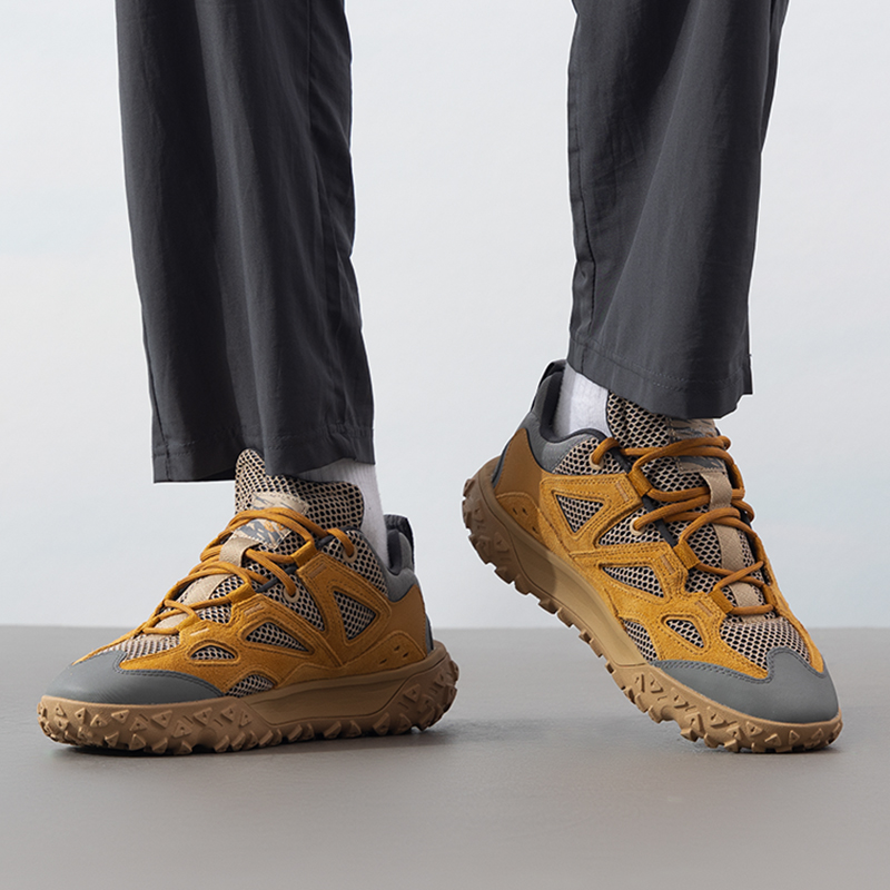 https://fulmo-img-server.com/trail-shoes/e122f33f-cd80-49d6-a0e4-f794a16d77b4.jpg