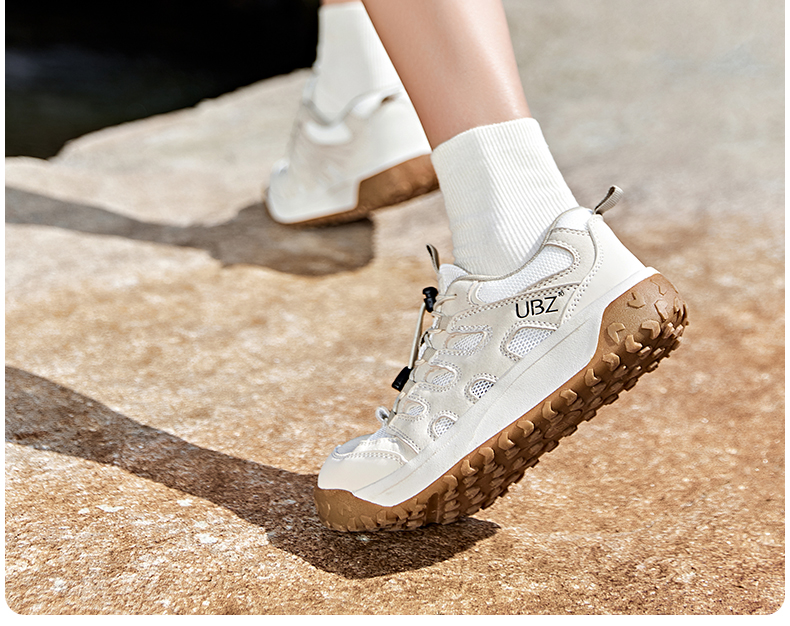https://fulmo-img-server.com/trail-shoes/e4e443b6-6465-4d09-8510-35641391c3e5.jpg
