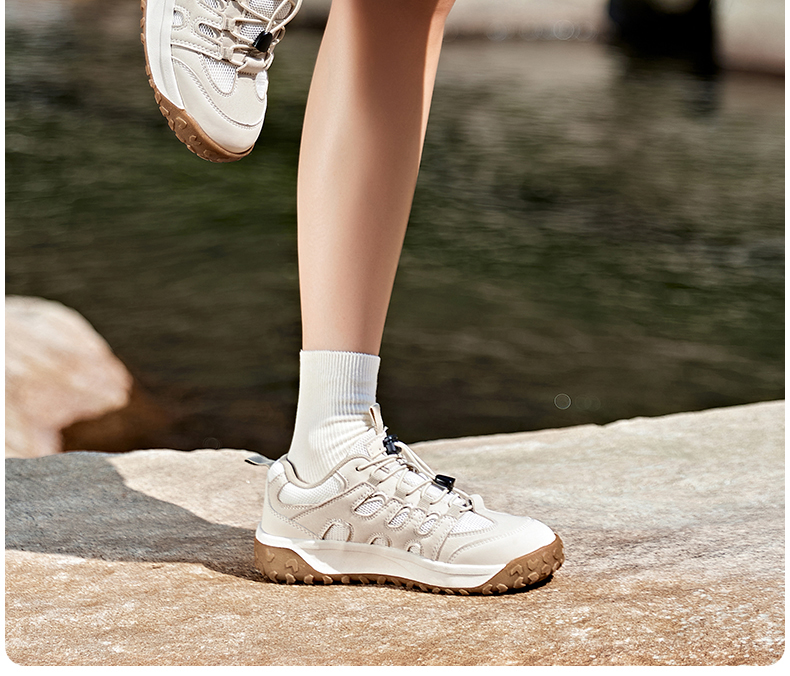 https://fulmo-img-server.com/trail-shoes/f62a4a38-700d-41de-a49b-d659cbb92bde.jpg